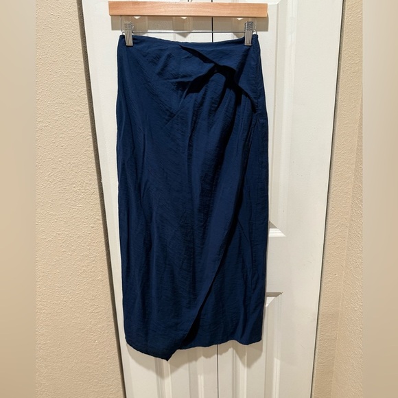 Vince Carnation Asymmetrical Cascade Drape Midi  Skirt Blue , size 0 - Picture 8 of 11